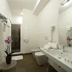 La Corte كاشا